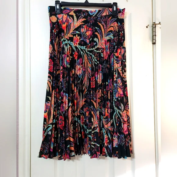 Etro | Skirts | Etro Skirt Paisley Pleated 44 | Poshmark